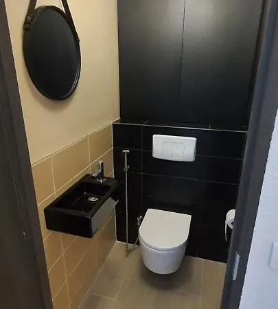 Apartment Duplex Plage, 2' Et Commerces Frejus