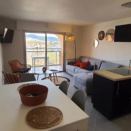 Apartment Duplex Plage, 2' Et Commerces Frejus